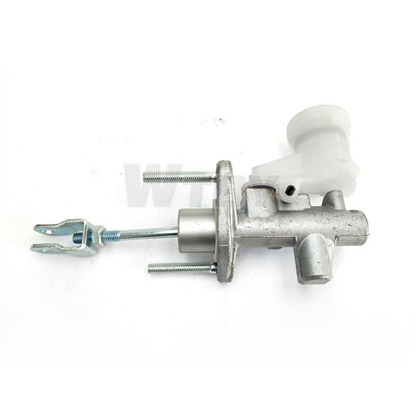 Clutch Master Cylinder  MR995036 2345A050