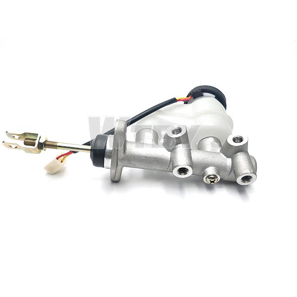 Clutch Master Cylinder 51100-84310 51100-84320 51100-84321